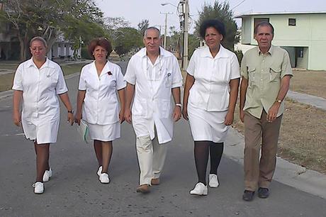Aún descontando los 20 mil médicos que prestan servicio en el extranjero Cuba tiene una de las mejores tasas del mundo de galenos por habitantes