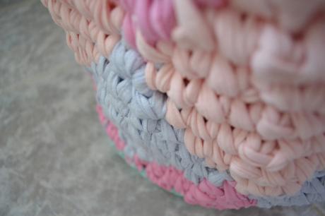 A tejer una cesta de trapillo a 3 colores cesta trapillo 3 colores patron