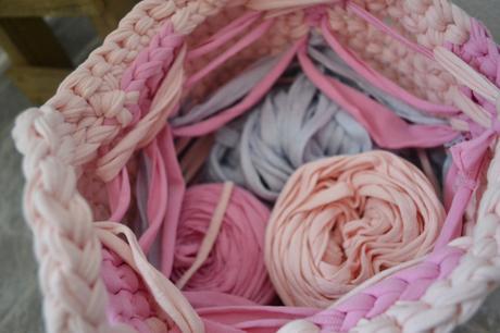 A tejer una cesta de trapillo a 3 colores cesta trapillo 3 colores patron