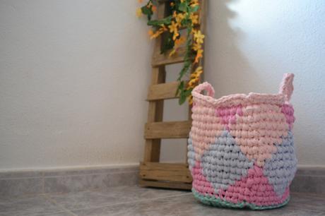 A tejer una cesta de trapillo a 3 colores cesta trapillo 3 colores patron