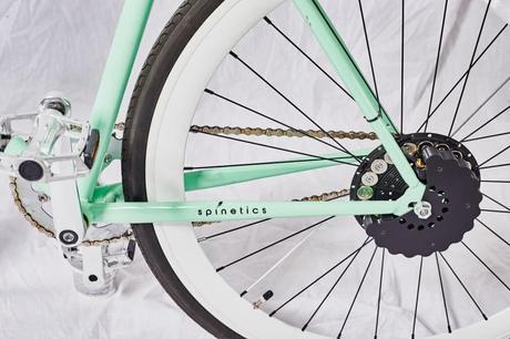 Auto-generador de energía eléctrica por movimiento de bicicleta para cargar tu móvil: CydeKick