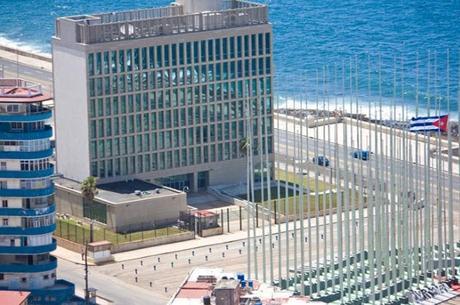 FUNCIONARIOS: WASHINGTON NO INVITARÁ A DISIDENTES A LA CEREMONIA DE IZADO DE LA BANDERA EN SU EMBAJADA 2015-08-12_9-33-20