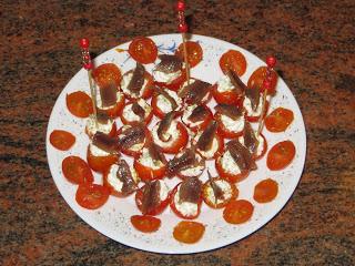 TOMATES CHERRY RELLENOS DE QUESO
