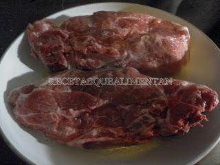 JARRETE O CODILLO DE CERDO EN SALSA EN OLLA EXPRESS