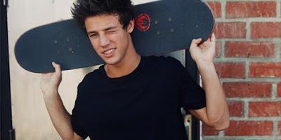 Cameron Dallas triunfa gracias a Selena Gomez