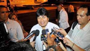 Llega Evo Morales a Cuba por onomástico de Fidel Castro