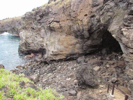 Cueva Ana Kai Tangata. Rapa Nui