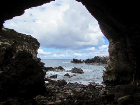 Cueva Ana Kai Tangata. Rapa Nui