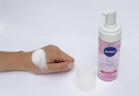 Review: Mousse limpiador de Nivea para pieles secas