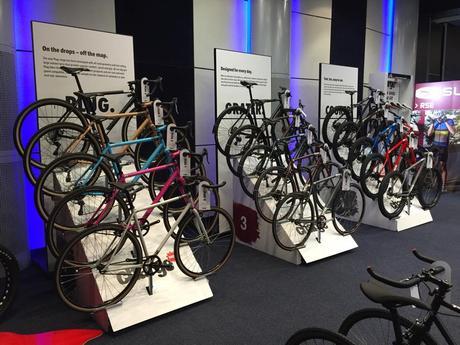 La marca de bicicletas británica Charge Bikes ofrece interesantes propuestas para cicloturismo en su serie Plug 2016