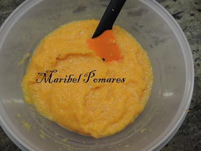 Hamburguesas de calabaza con jamón de pavo, tomate y queso.