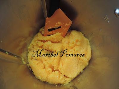 Hamburguesas de calabaza con jamón de pavo, tomate y queso.