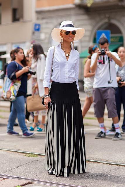 STREET STYLE INSPIRATION; SUMMER MOOD.-