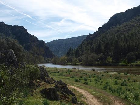 Mapa para llegar al Estrecho de las Hoces del Guadiana y tabla de la Murciana en Arroba de los Montes.