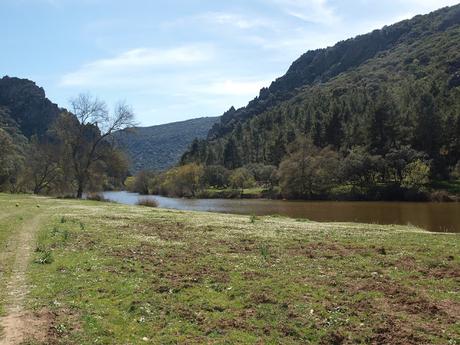 Mapa para llegar al Estrecho de las Hoces del Guadiana y tabla de la Murciana en Arroba de los Montes.