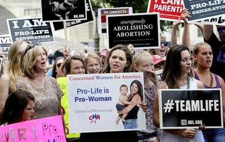 Planned Parenthood acusada de venta ilegal de órganos del aborto