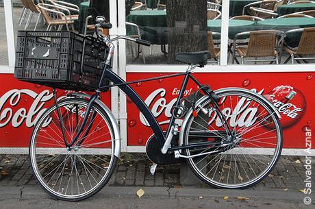 Coca-Cola y bicicletas en Amsterdam