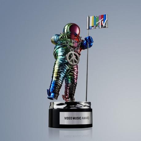 Jeremy Scott rediseña el astronauta de los MTV Video Music Awards