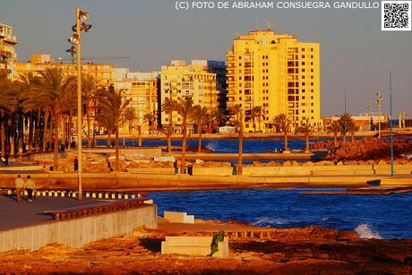 PLAYAlcalá: Otro reportaje o collage fotográfico junto a la mar alicantina de Torrevieja...