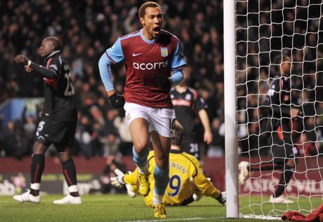 john-carew-aston-villa-cincodays-com