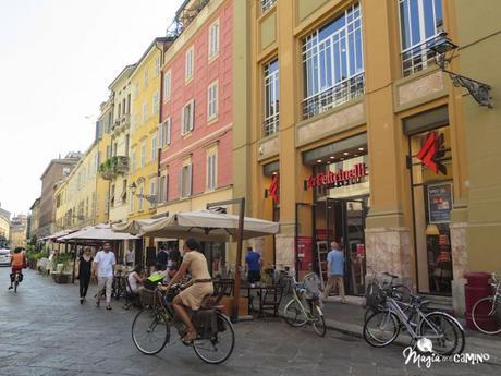 Parma, colores pasteles y bicicletas IMG_0009
