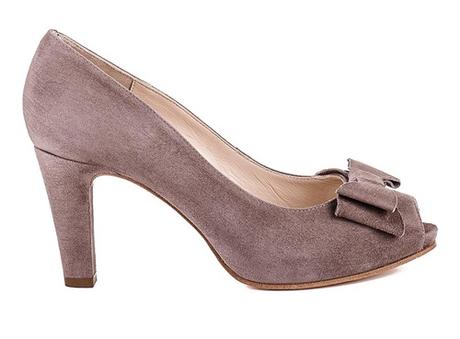 Boda en otoño: elegir vestido y complementos según tu relación con los novios