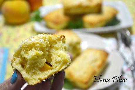 Mini pound cakes de coco y melocotón