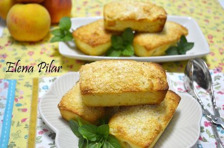 Mini pound cakes de coco y melocotón