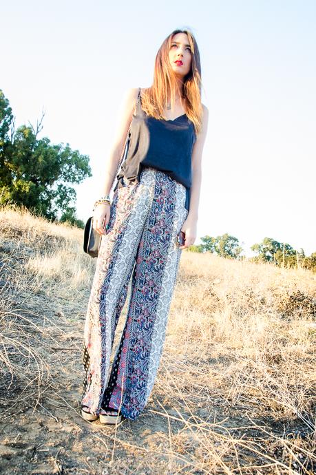 PANTALONES DE CAMPANA