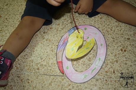 manualidades serpiente papel