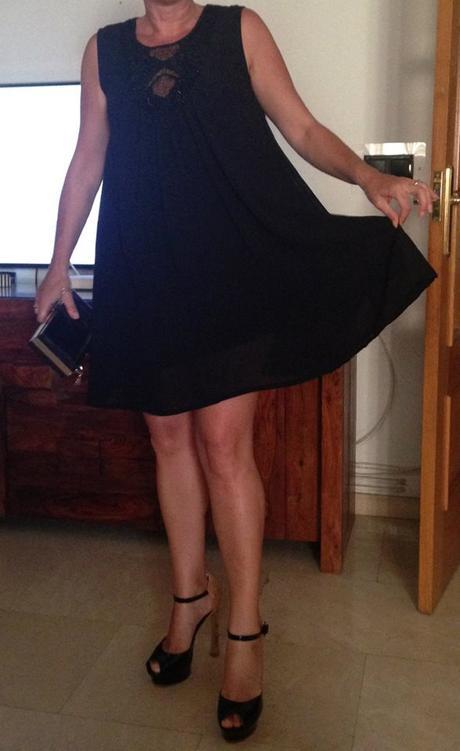 vestido divity, moda, blog moda, blog solo yo, solo yo, boda, vestido boda, negro, pedrería, gasa, divity, vestido negro pedreria corto, , belleza 