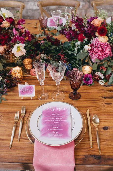 mesa cubiertos dorados www.bodasdecuento.com