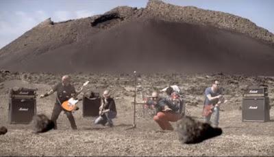 El volcán del cuervo estalla en Lanzarote