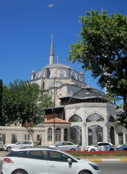 Mezquita de Mihrimah Sultan