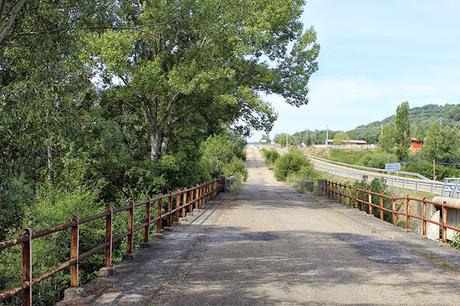 Antiguo Camino de Santiago: Robles de La Valcueva a La Robla en bici.