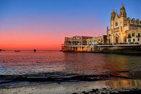 La bahía de St Julian. Malta. Lowcostholidays.