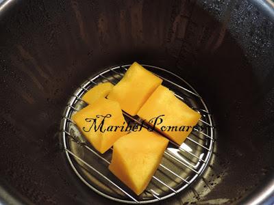 Pan integral de calabaza, semillas de amapola, linaza, girasol y pasas.