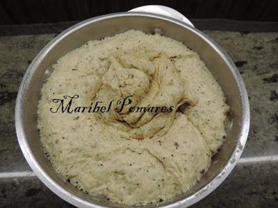 Pan integral de calabaza, semillas de amapola, linaza, girasol y pasas.