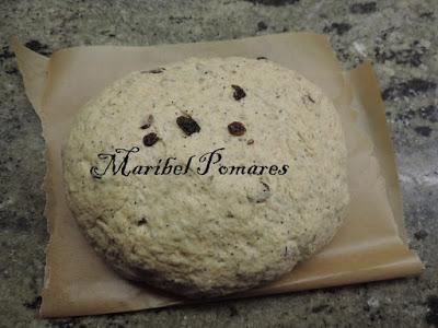 Pan integral de calabaza, semillas de amapola, linaza, girasol y pasas.