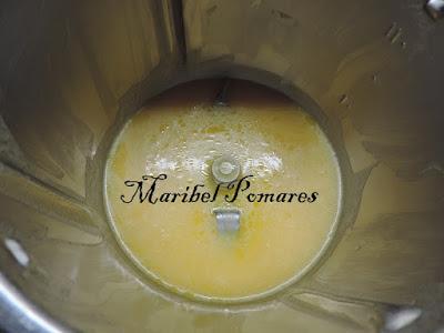 Pan integral de calabaza, semillas de amapola, linaza, girasol y pasas.