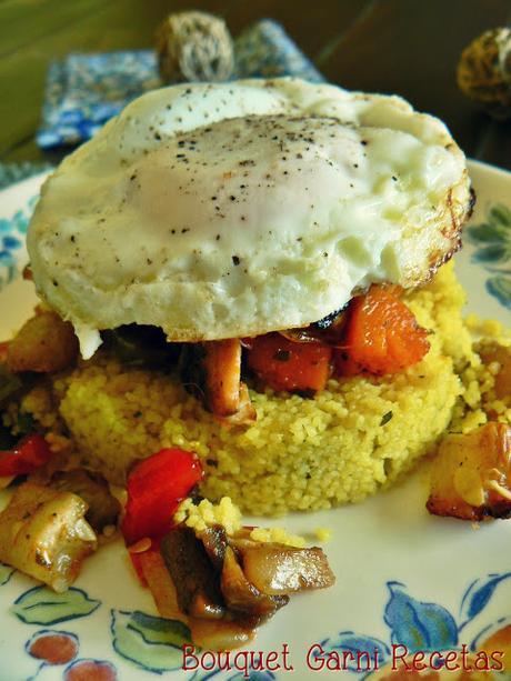 Vegetales asados con cous-cous y huevo