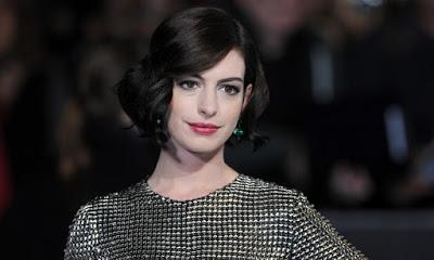 Anne Hathaway se pasa a la televisión