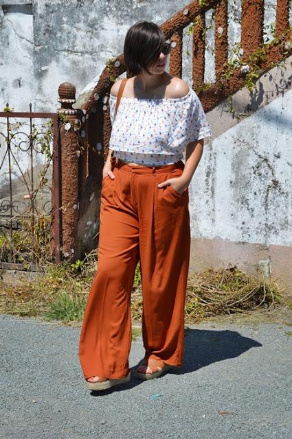 CROP TOP Y PANTALÓN ANCHO