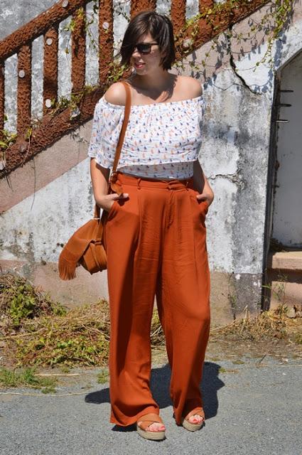 CROP TOP Y PANTALÓN ANCHO