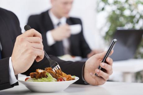 Relación entre el estrés y la mala alimentación