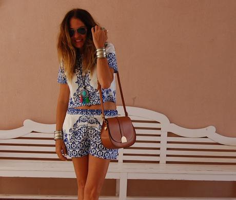 pRINT pORCELNA ... #nOUNIFORMES