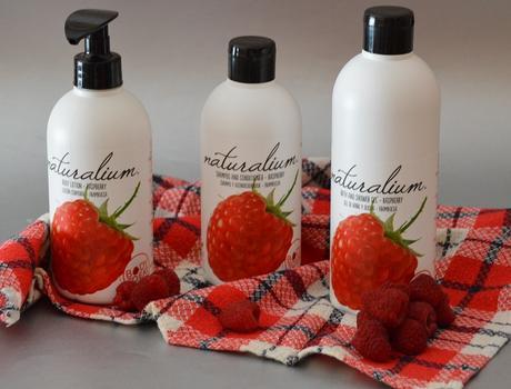 Disfrutando del olor a frambuesa gracias a NATURALIUM Disfrutando del olor a frambuesa gracias a NATURALIUM