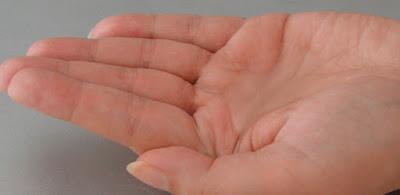 Disfrutando del olor a frambuesa gracias a NATURALIUM Disfrutando del olor a frambuesa gracias a NATURALIUM