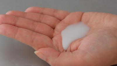 Disfrutando del olor a frambuesa gracias a NATURALIUM Disfrutando del olor a frambuesa gracias a NATURALIUM