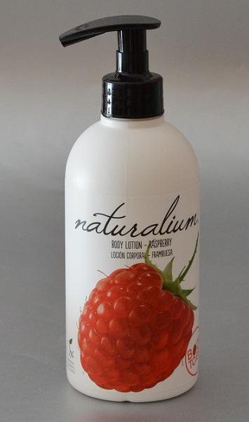 Disfrutando del olor a frambuesa gracias a NATURALIUM Disfrutando del olor a frambuesa gracias a NATURALIUM